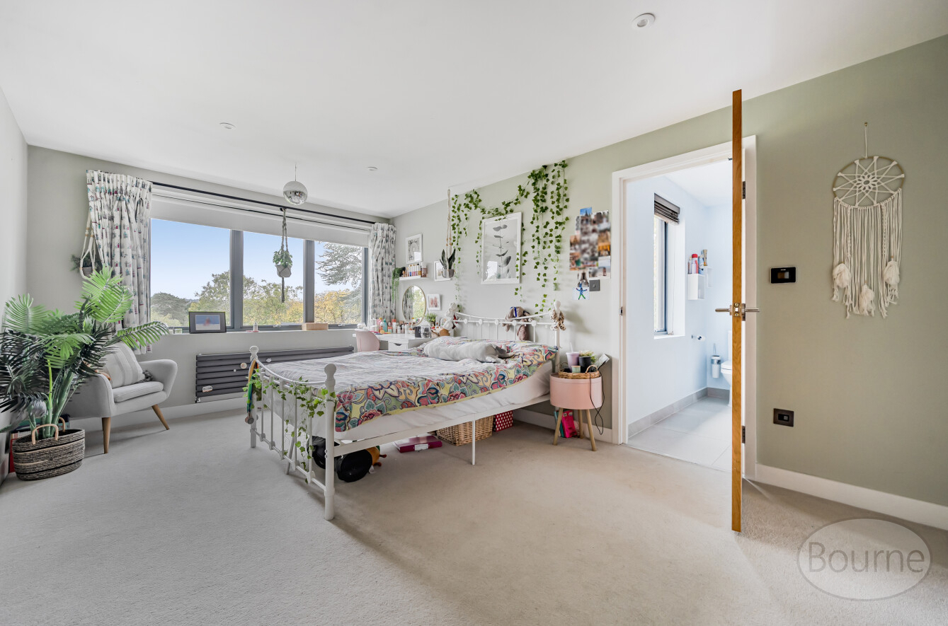 Old Compton Lane, Farnham, Surrey, GU9, photo 11
