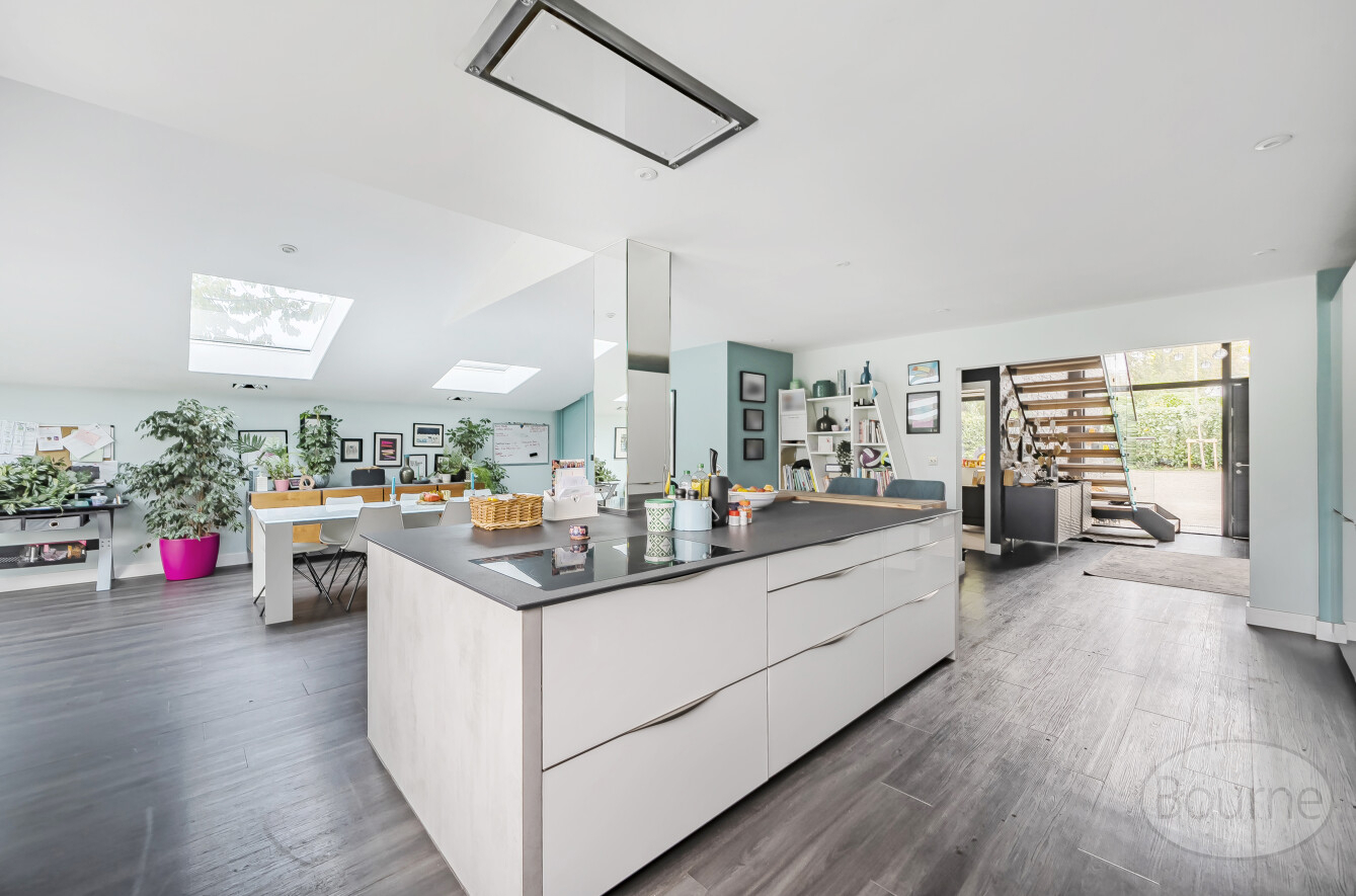 Old Compton Lane, Farnham, Surrey, GU9, photo 3