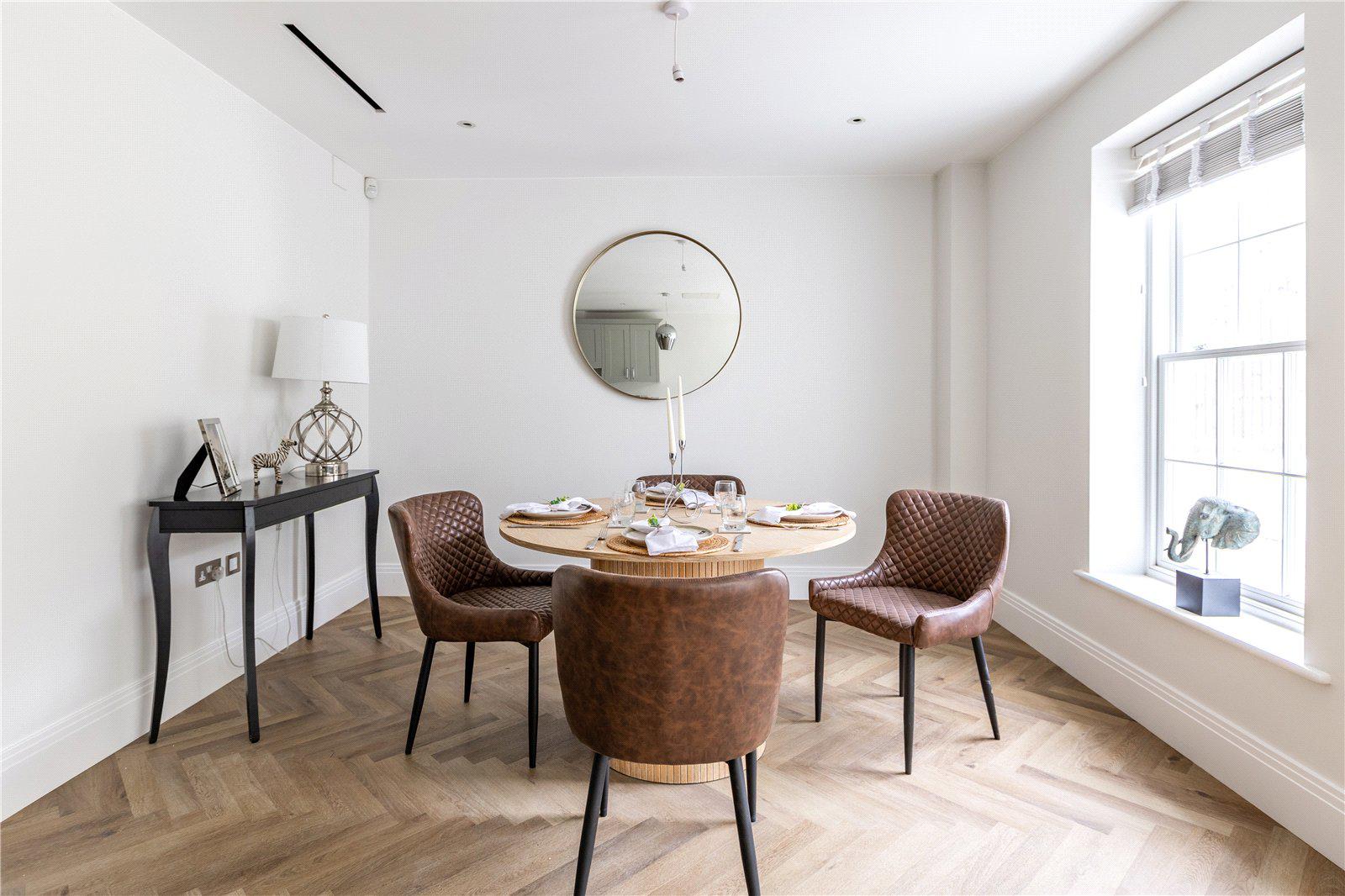 Oakshade Road, Oxshott, Leatherhead, Surrey, KT22, photo 13