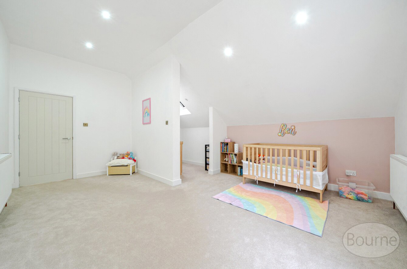 Lower Guildford Road, Knaphill, Woking, Surrey, GU21, photo 15