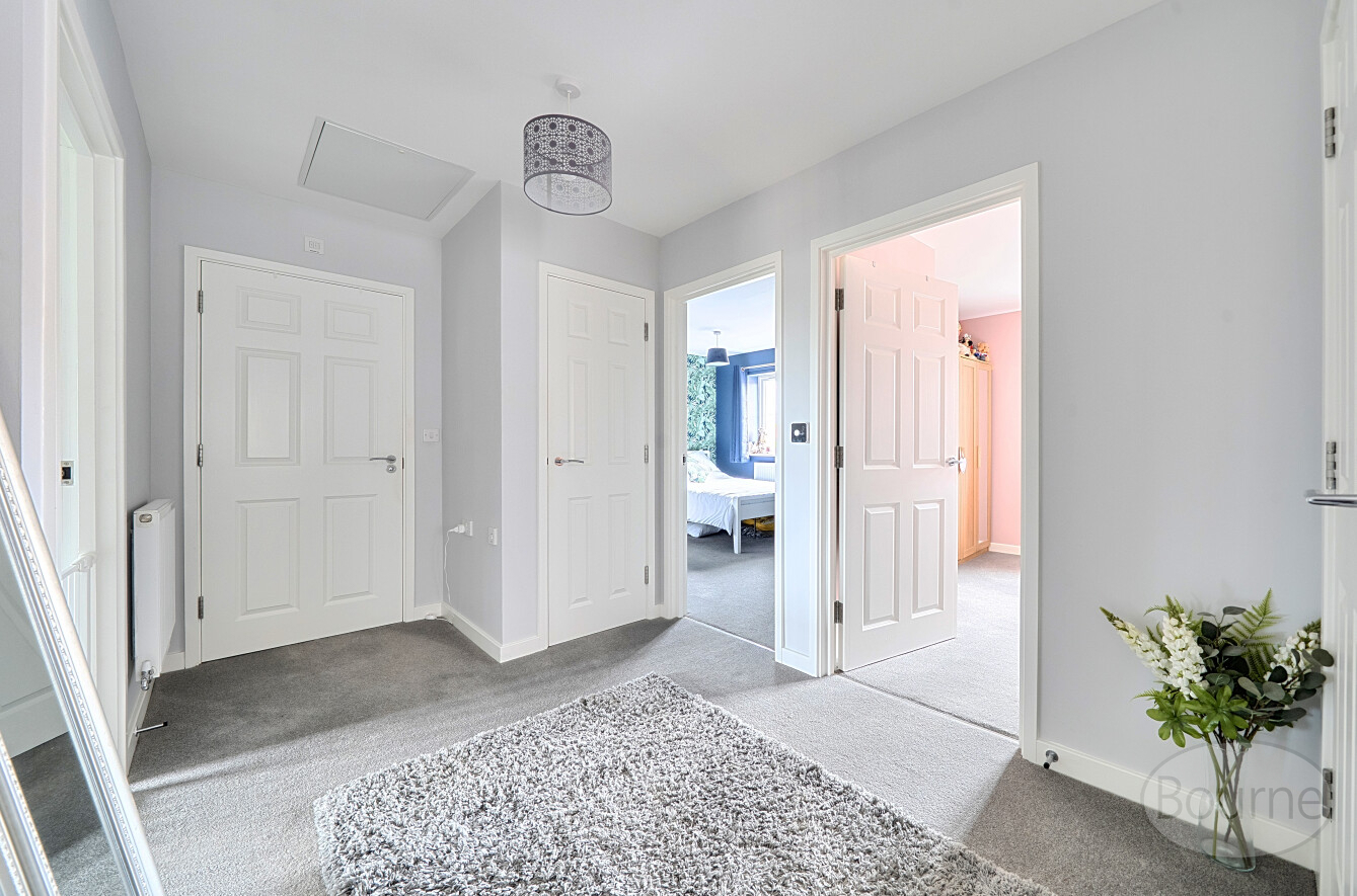 Halifax Close, Guildford, Surrey, GU3, photo 10