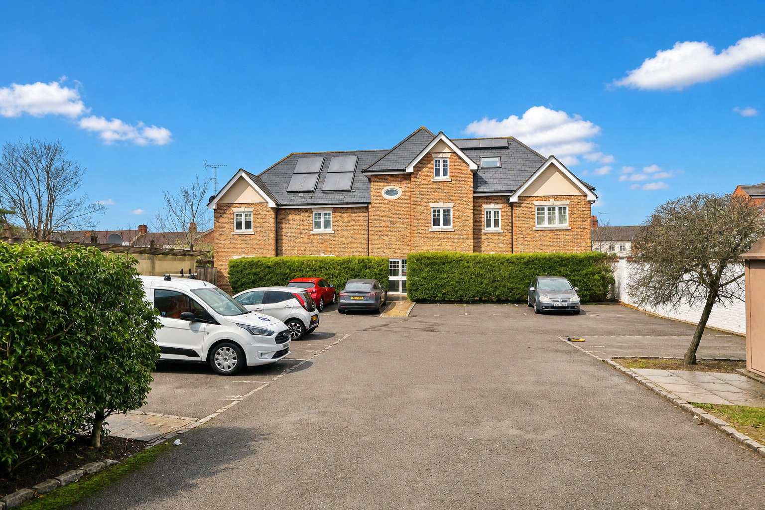 Maybury Road, Woking, Surrey, GU21