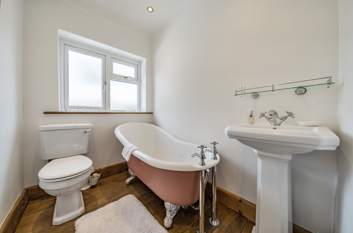 Oak Hill, Wood Street Village, Guildford, Surrey, GU3, photo 3