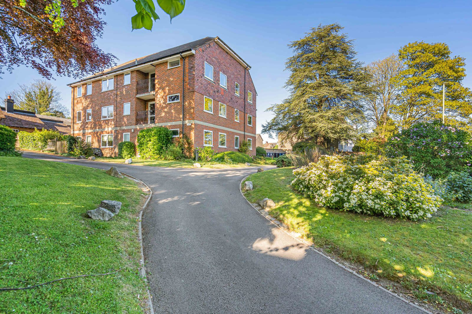 East Street, Farnham, Surrey, GU9
