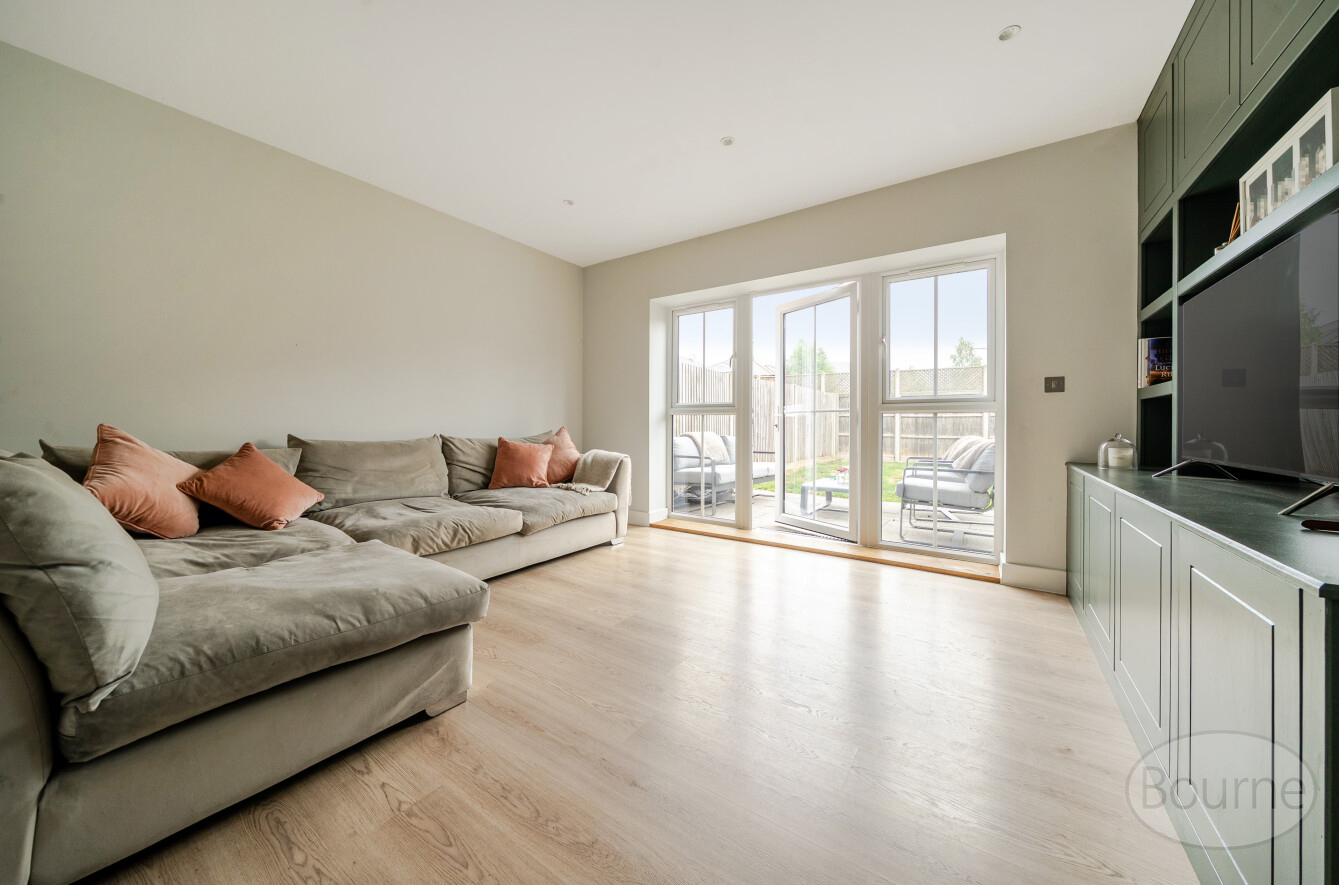 Cottage Walk, Godalming, Surrey, GU7, photo 2