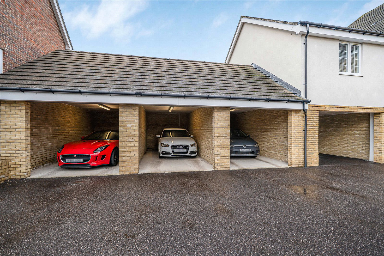 Brookwood Farm Drive, Knaphill, Woking, Surrey, GU21, photo 19