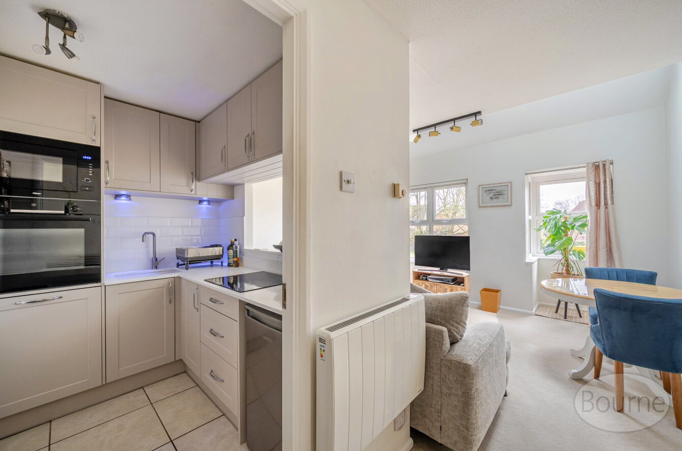 Tolvaddon Close, Goldsworth Park, Woking, Surrey, GU21