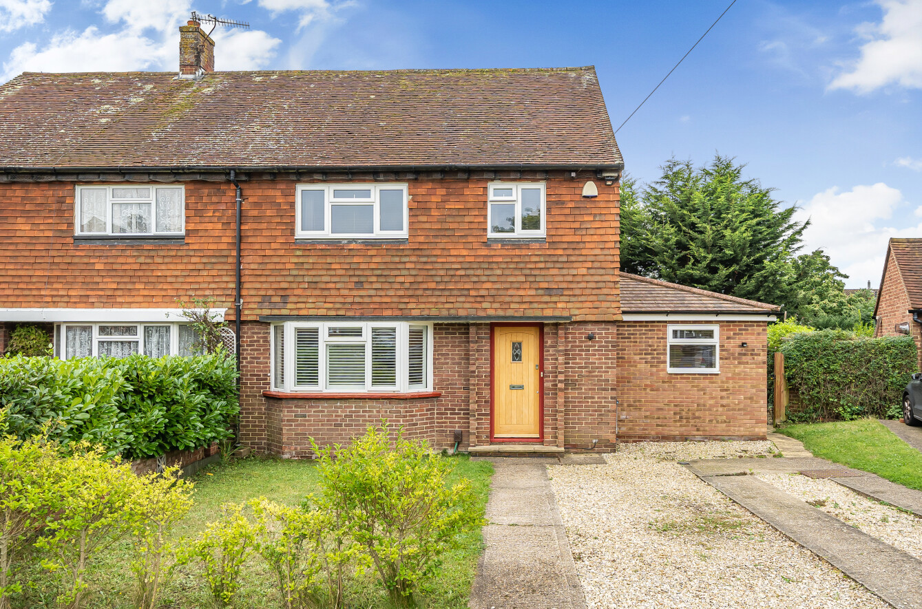 Maytree Close, Guildford, Surrey, GU1