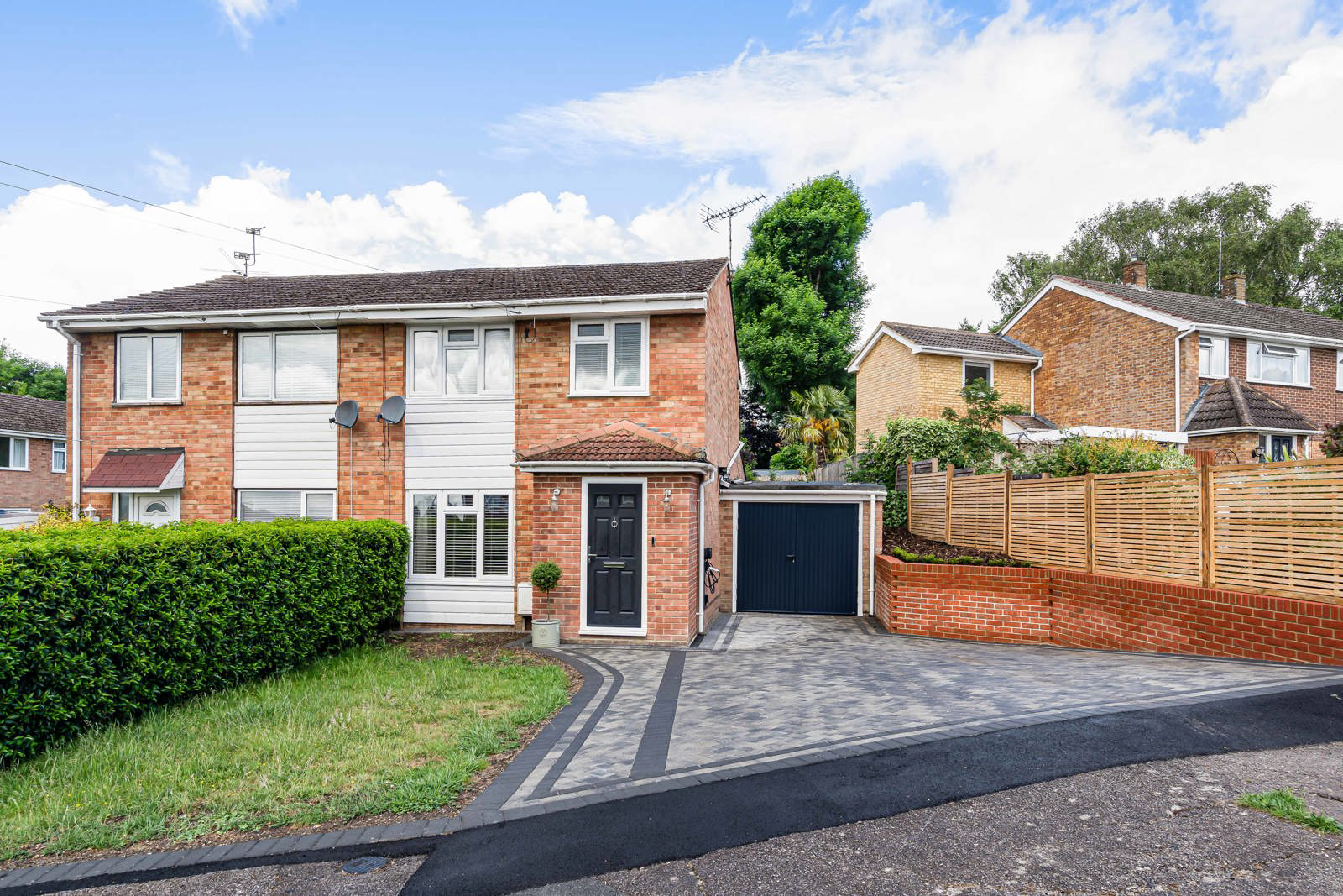 Poplar Walk, Farnham, Surrey, GU9