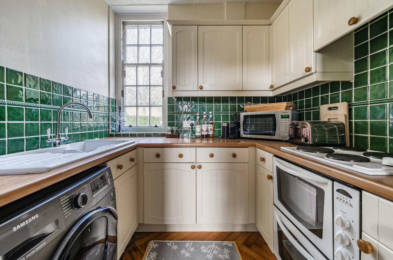 Old Lane, Dockenfield, Farnham, Surrey, GU10, photo 5