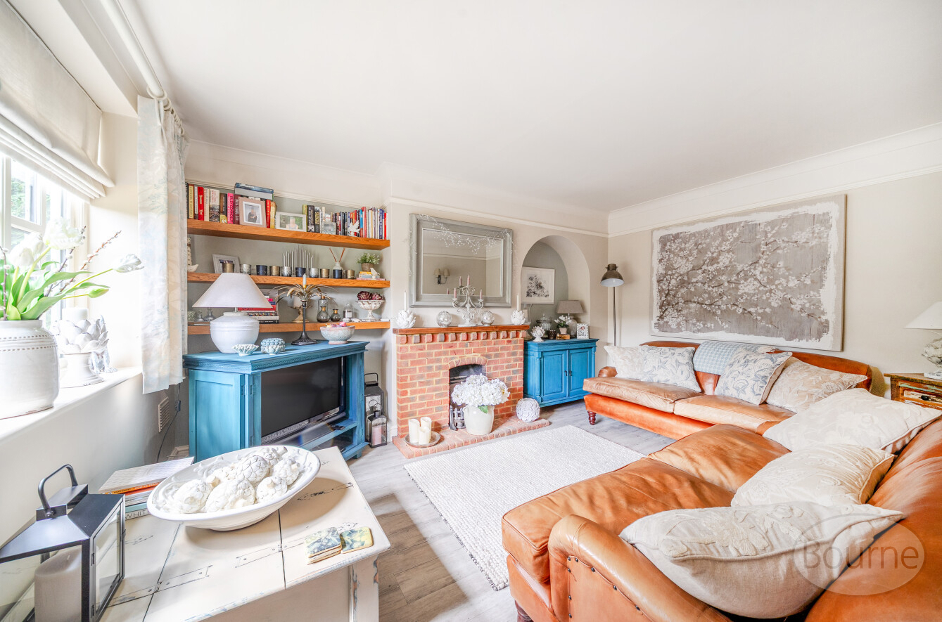 Boundstone Close, Wrecclesham, Farnham, Surrey, GU10, photo 2