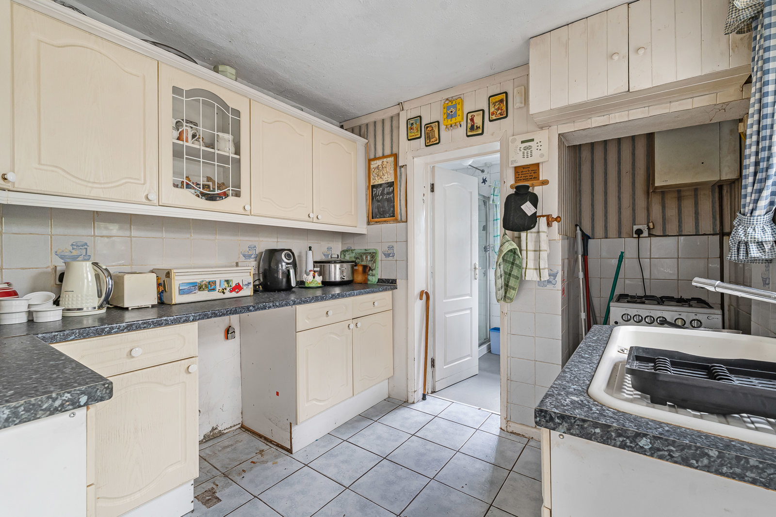 Main Road, Bucks Horn Oak, Farnham, Hampshire, GU10, photo 5