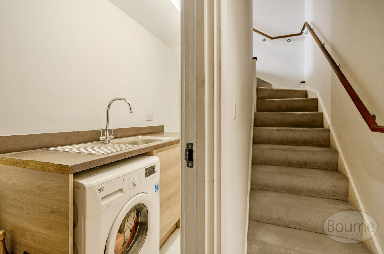 Cottage Walk, Godalming, Surrey, GU7, photo 14