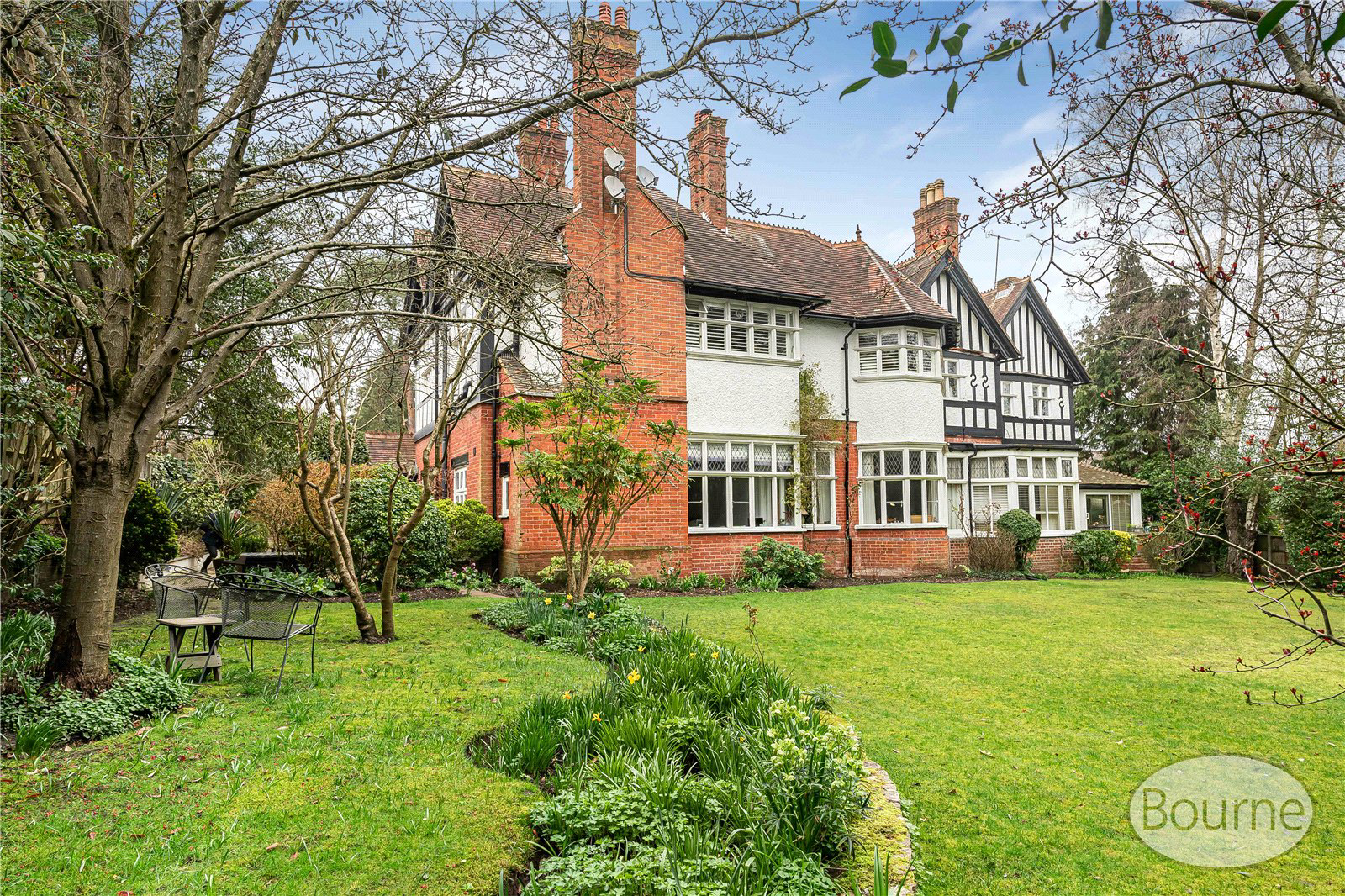 Sandy Lane, Woking, Surrey, GU22