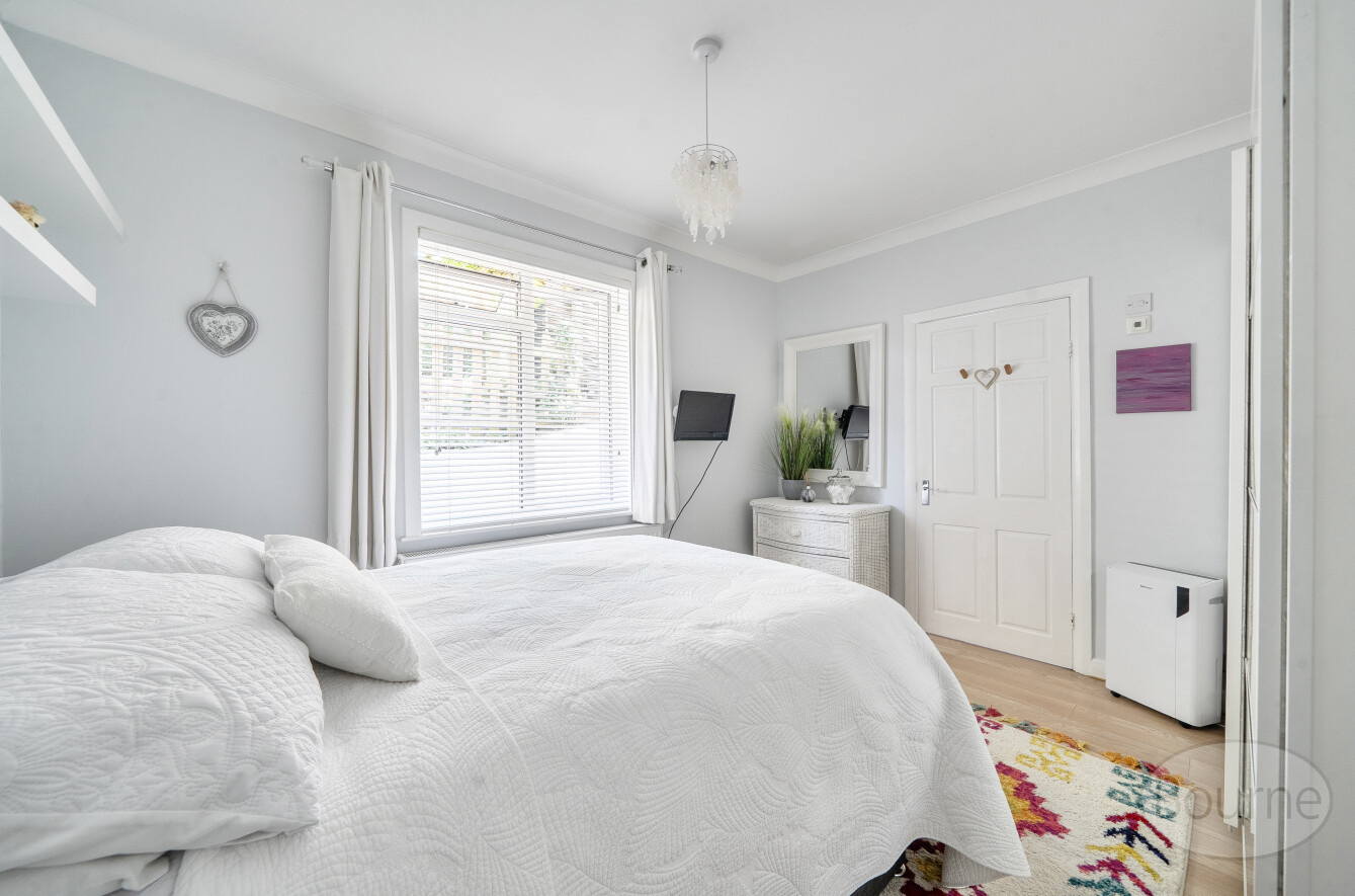 Upper Manor Road, Godalming, Surrey, GU7, photo 10