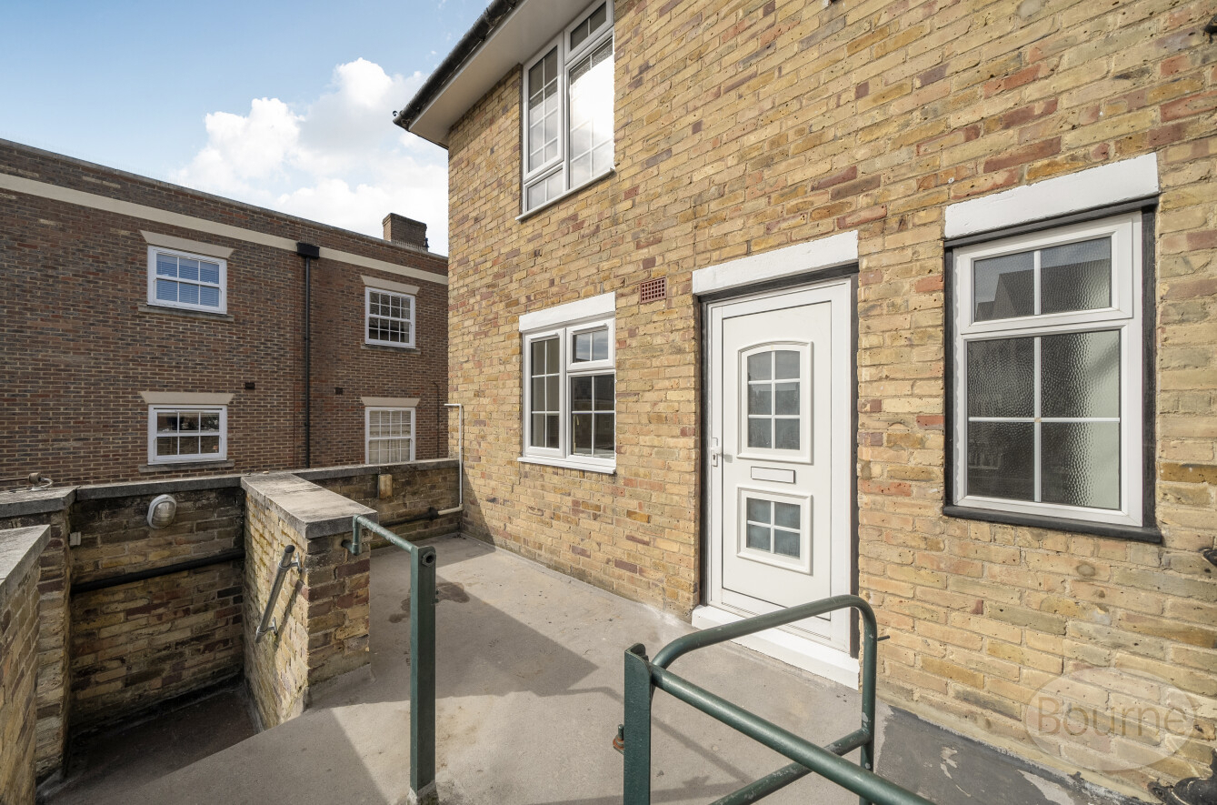 Portsmouth Road, Cobham, Surrey, KT11