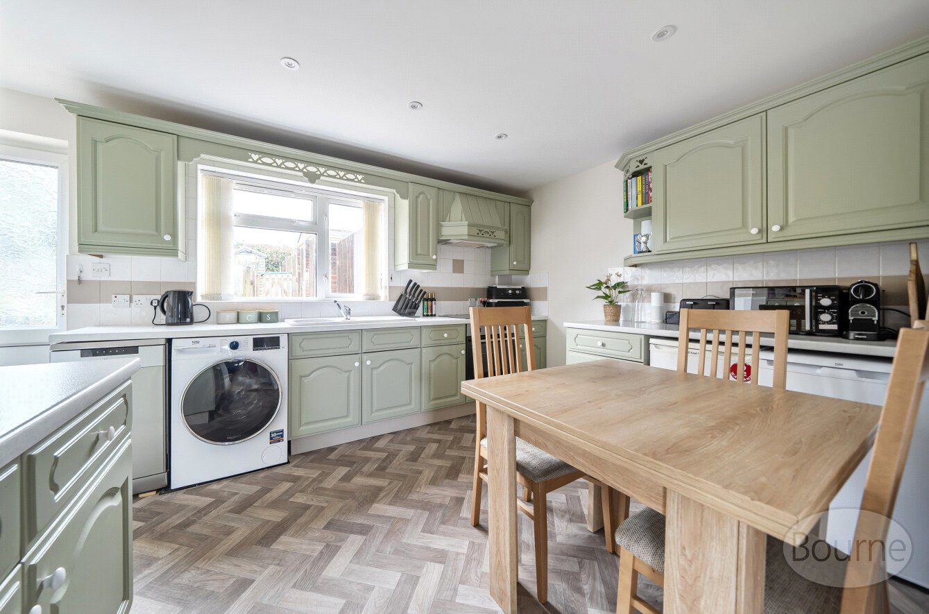 South Lane, Clanfield, Waterlooville, Hampshire, PO8, photo 3