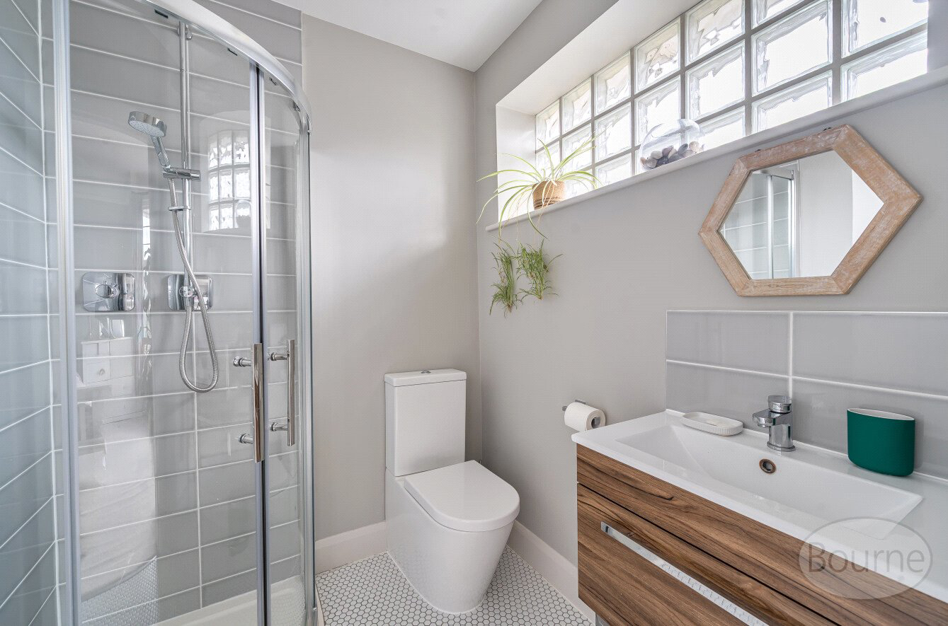 Broomleaf Road, Farnham, Surrey, GU9, photo 24