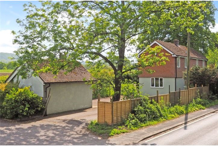Winchester Road, Petersfield, Hampshire, GU32