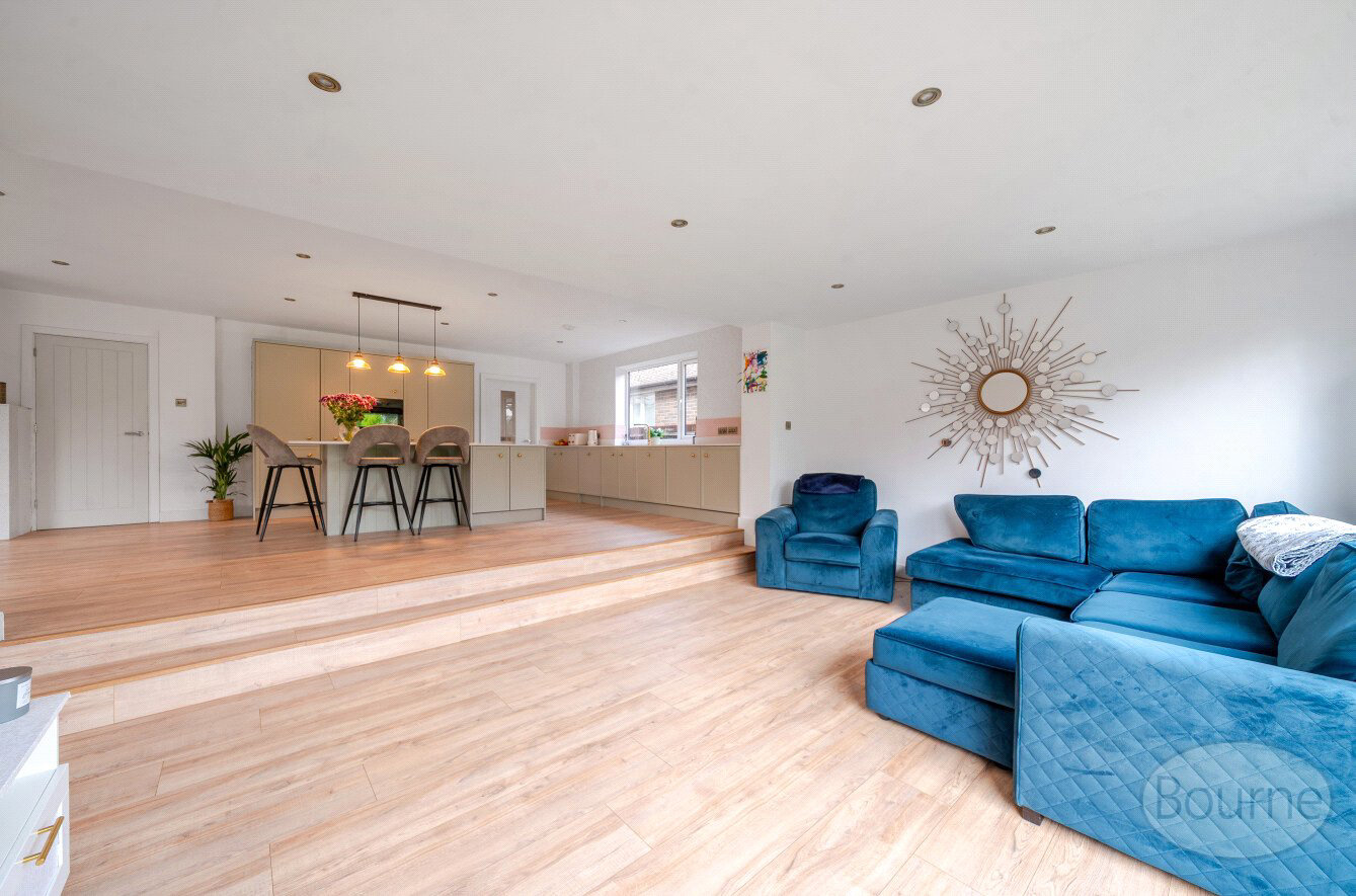 Lower Guildford Road, Knaphill, Woking, Surrey, GU21, photo 5