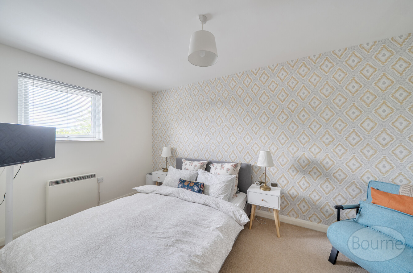 New Zealand Avenue, Walton-On-Thames, Surrey, KT12, photo 12