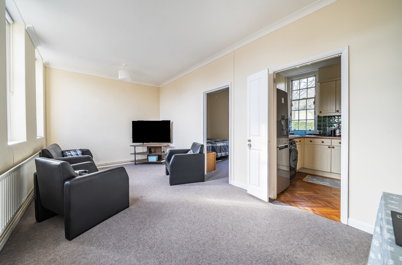 Old Lane, Dockenfield, Farnham, Surrey, GU10, photo 2