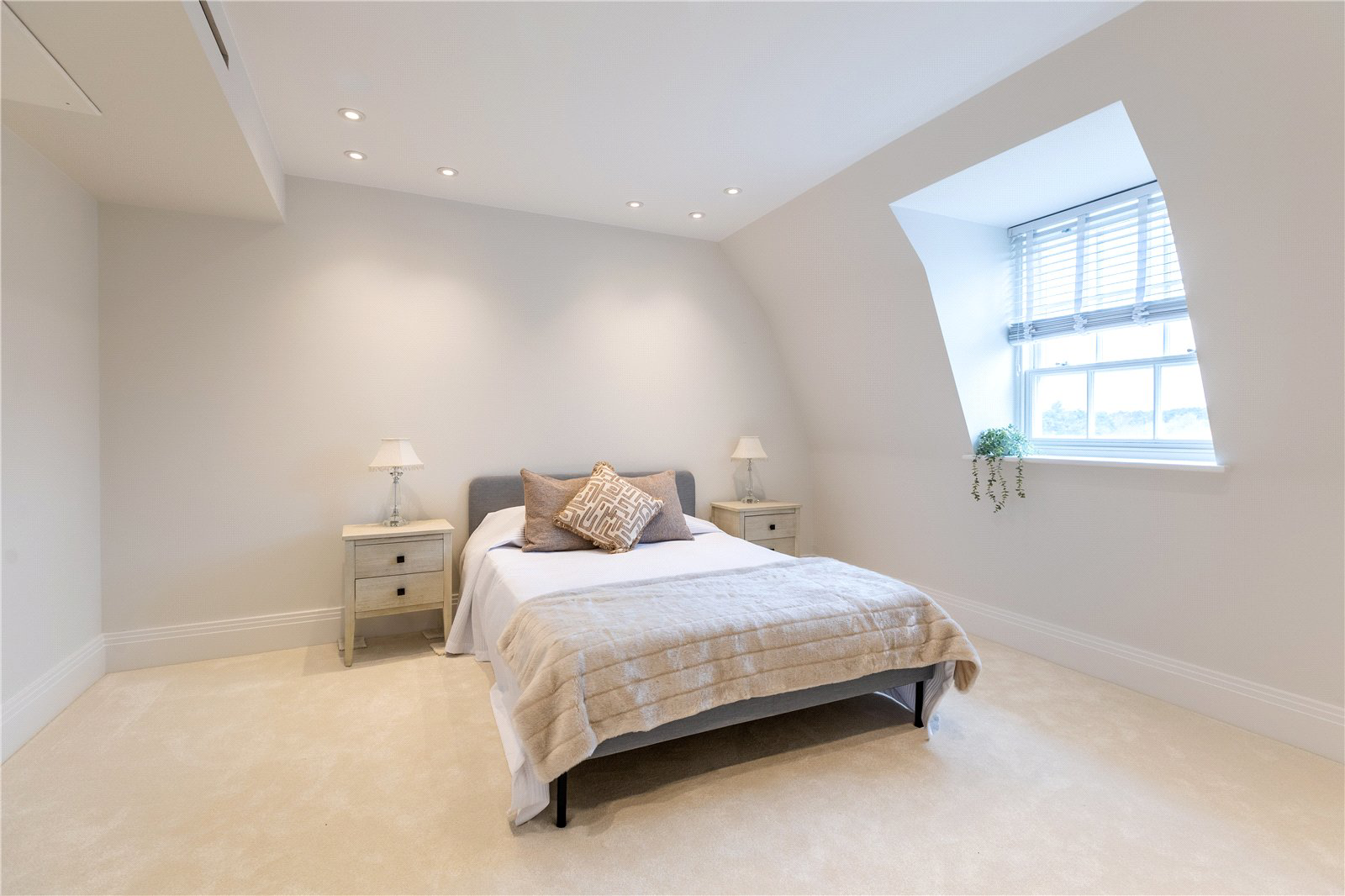 Oakshade Road, Oxshott, Leatherhead, Surrey, KT22, photo 18