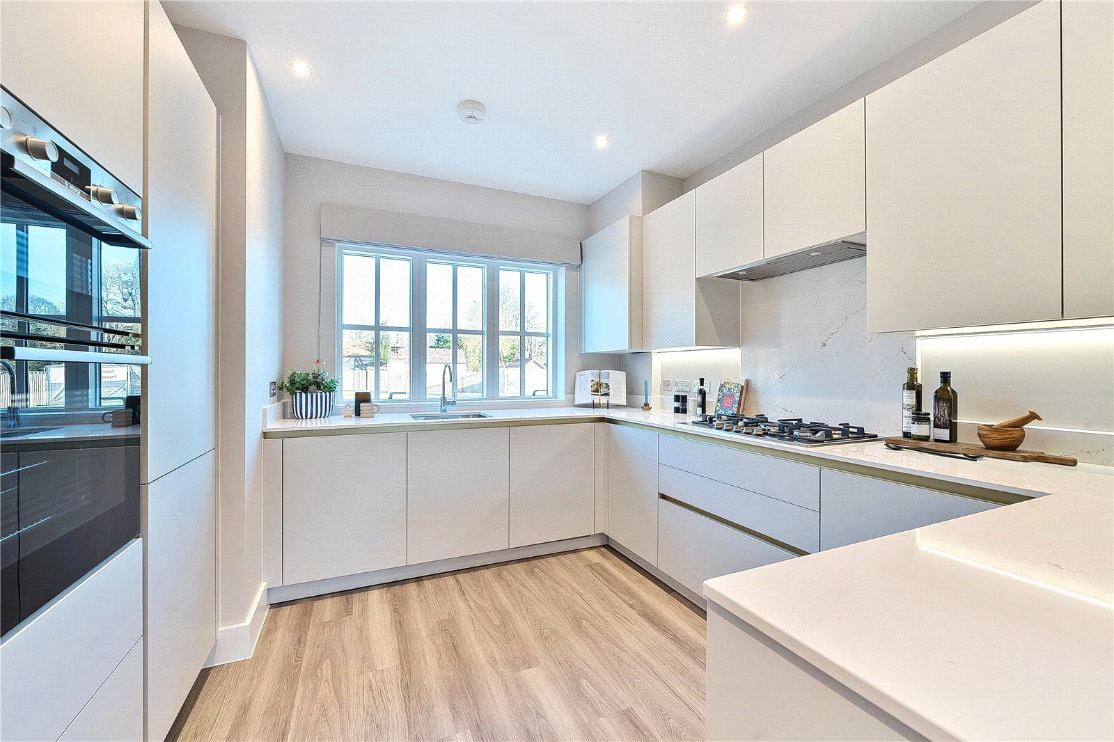 Old Portsmouth Road, Artington, Guildford, Surrey, GU3, photo 15
