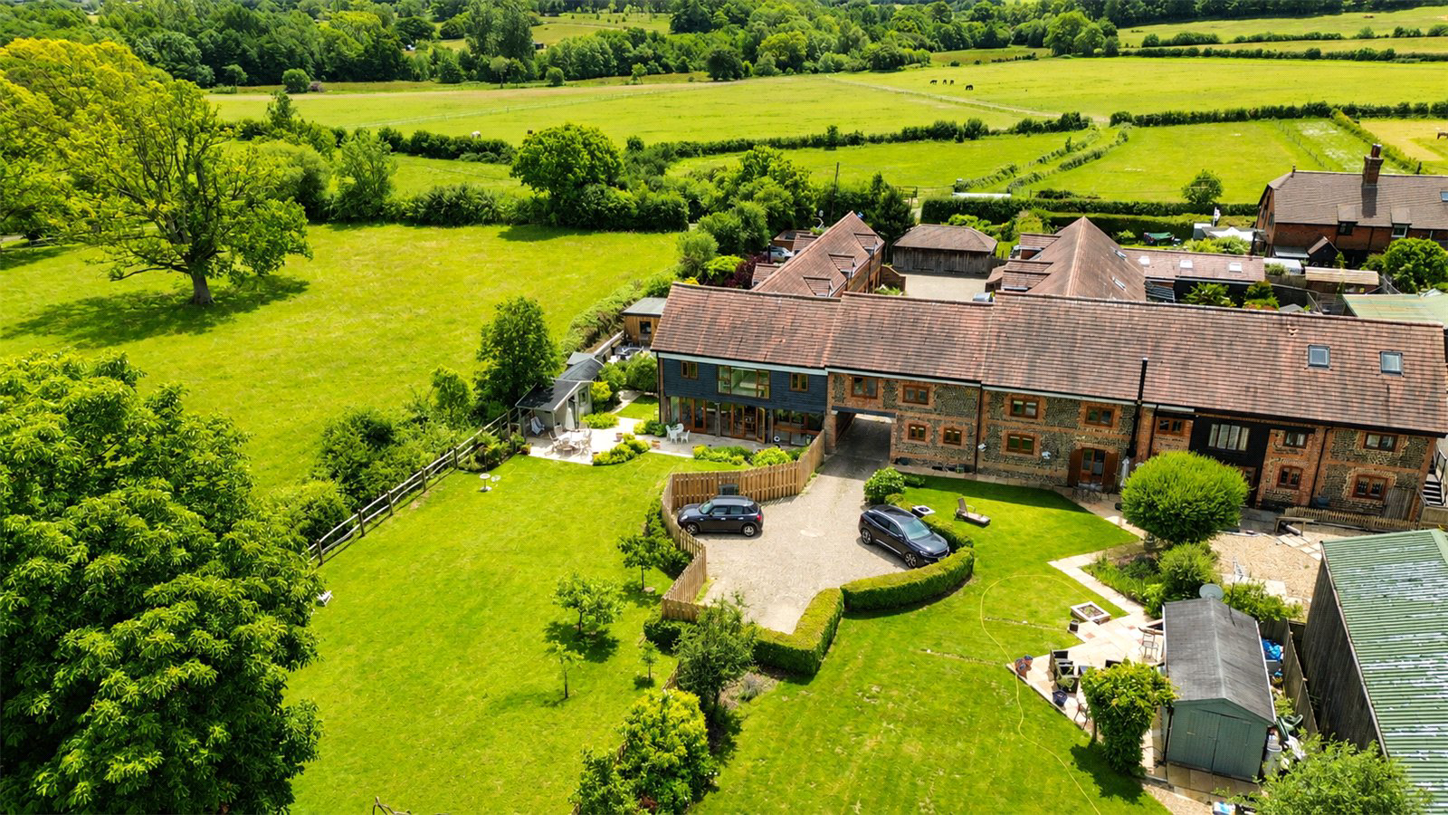 Manor Farm Mews, Dockenfield, Farnham, Surrey, GU10