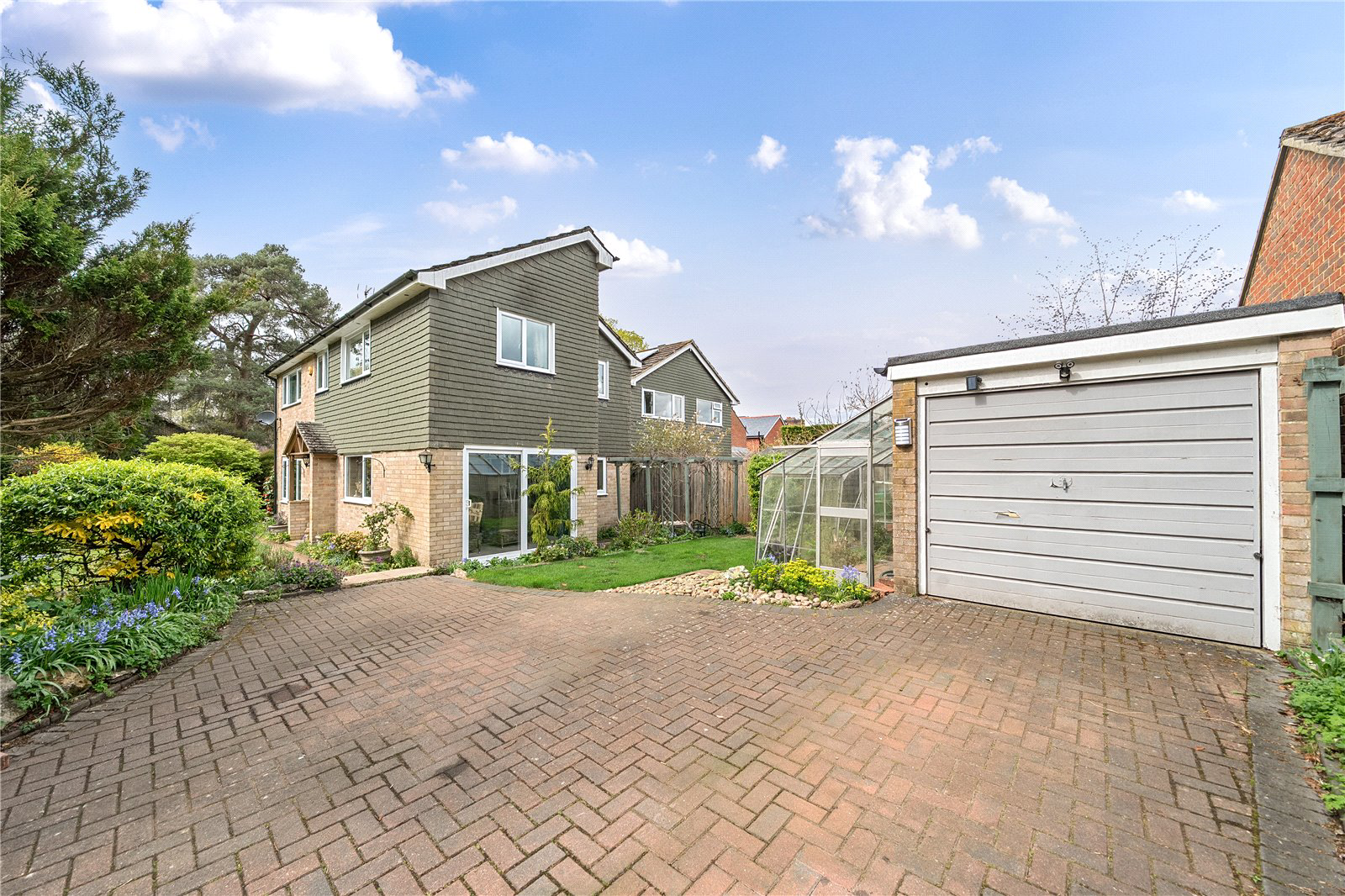 Newfield Road, Liss, Hampshire, GU33