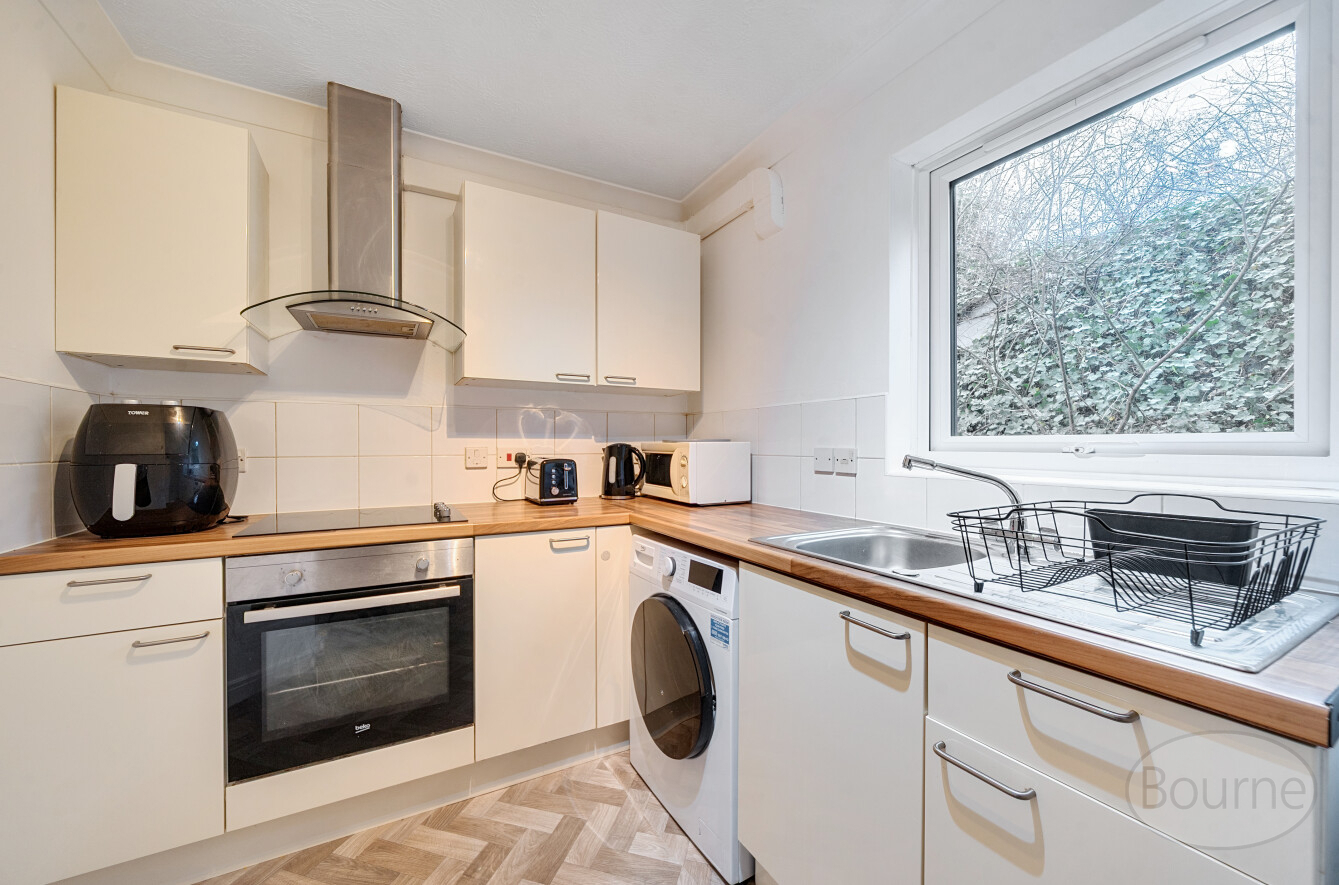 Dairymans Walk, Guildford, Surrey, GU4, photo 5