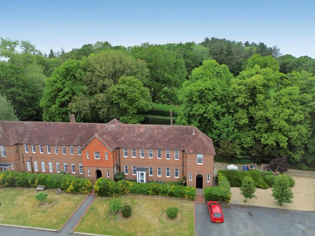 Old Lane, Dockenfield, Farnham, Surrey, GU10, photo 9