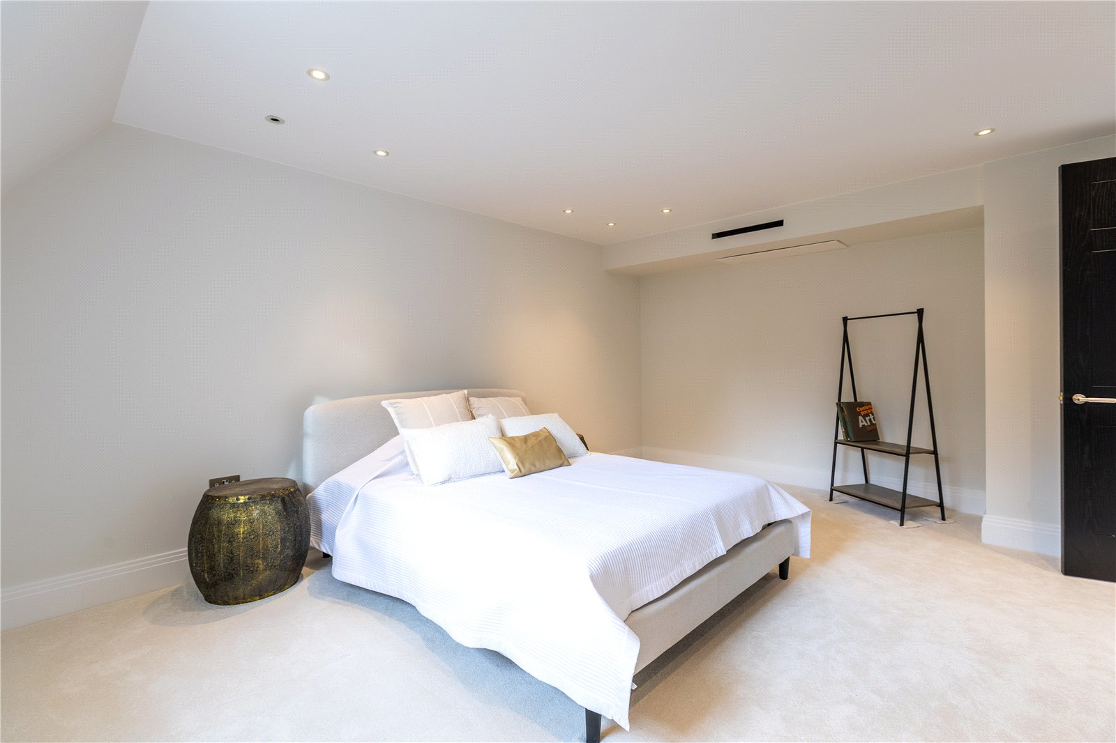 Oakshade Road, Oxshott, Leatherhead, Surrey, KT22, photo 16