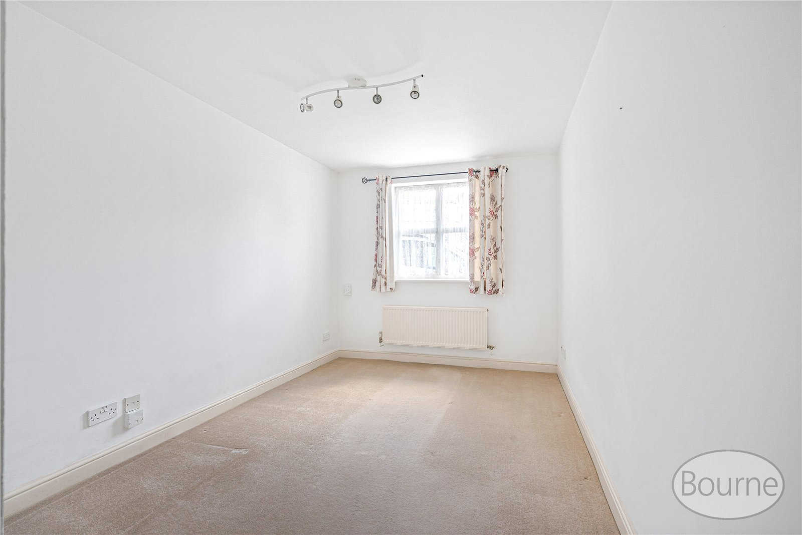 St. Johns Road, St. Johns, Woking, Surrey, GU21, photo 7