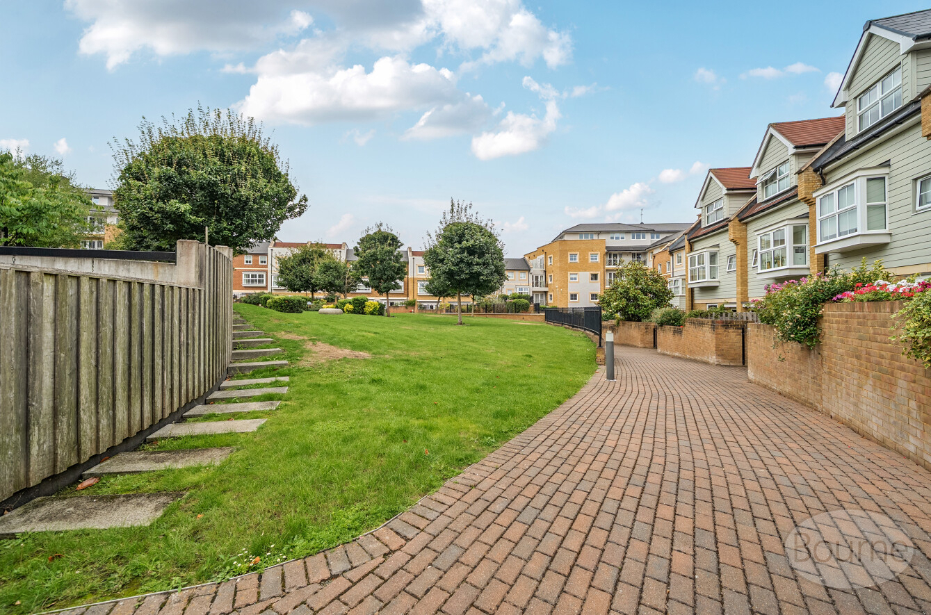 Cottage Walk, Godalming, Surrey, GU7, photo 13
