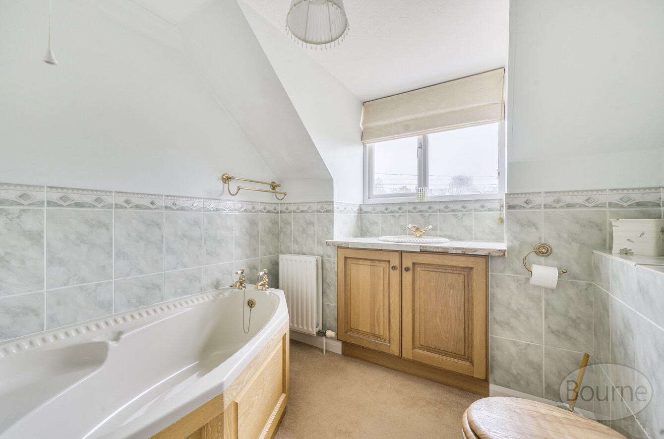 Grosvenor Road, Medstead, Alton, Hampshire, GU34, photo 19