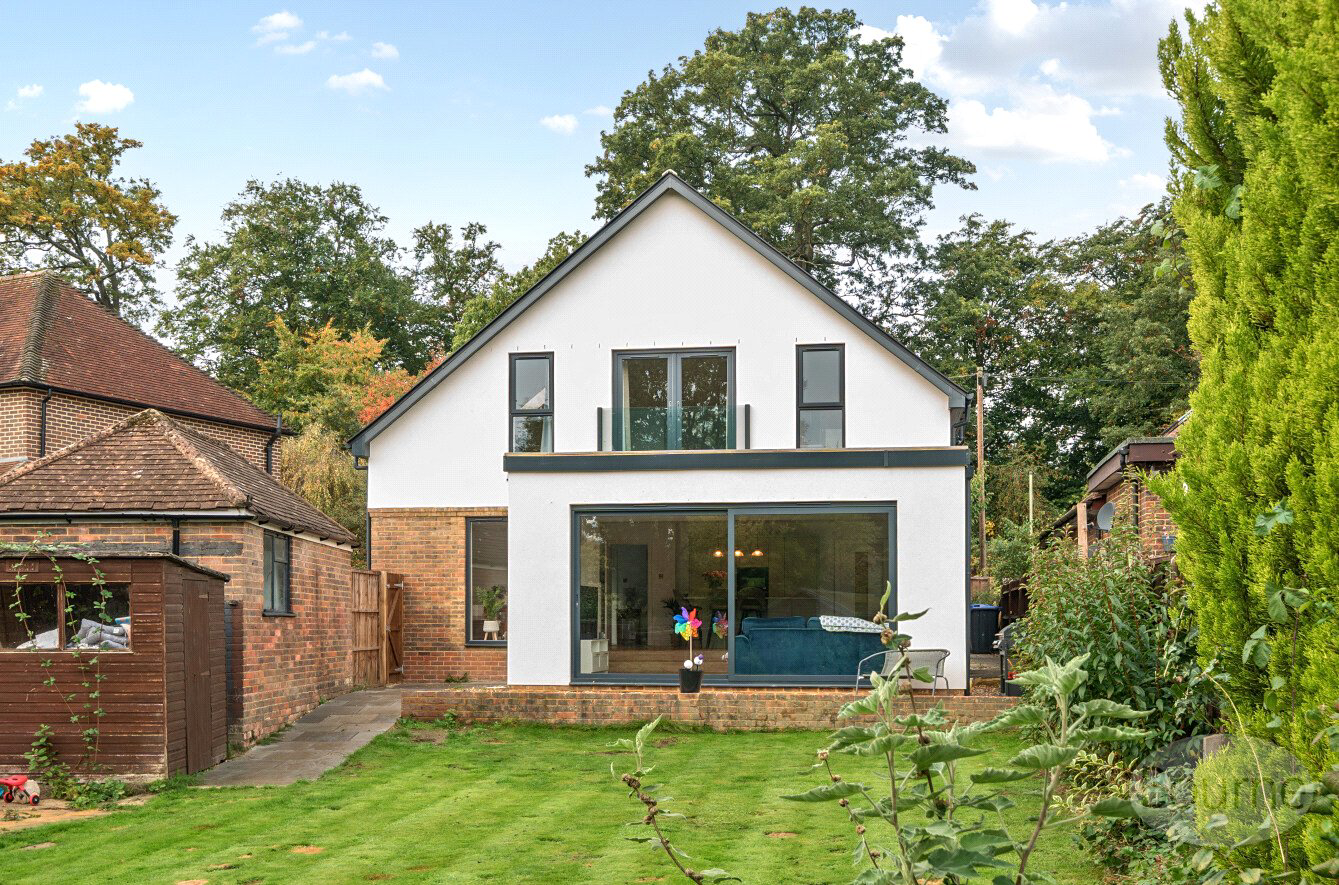 Lower Guildford Road, Knaphill, Woking, Surrey, GU21, photo 23