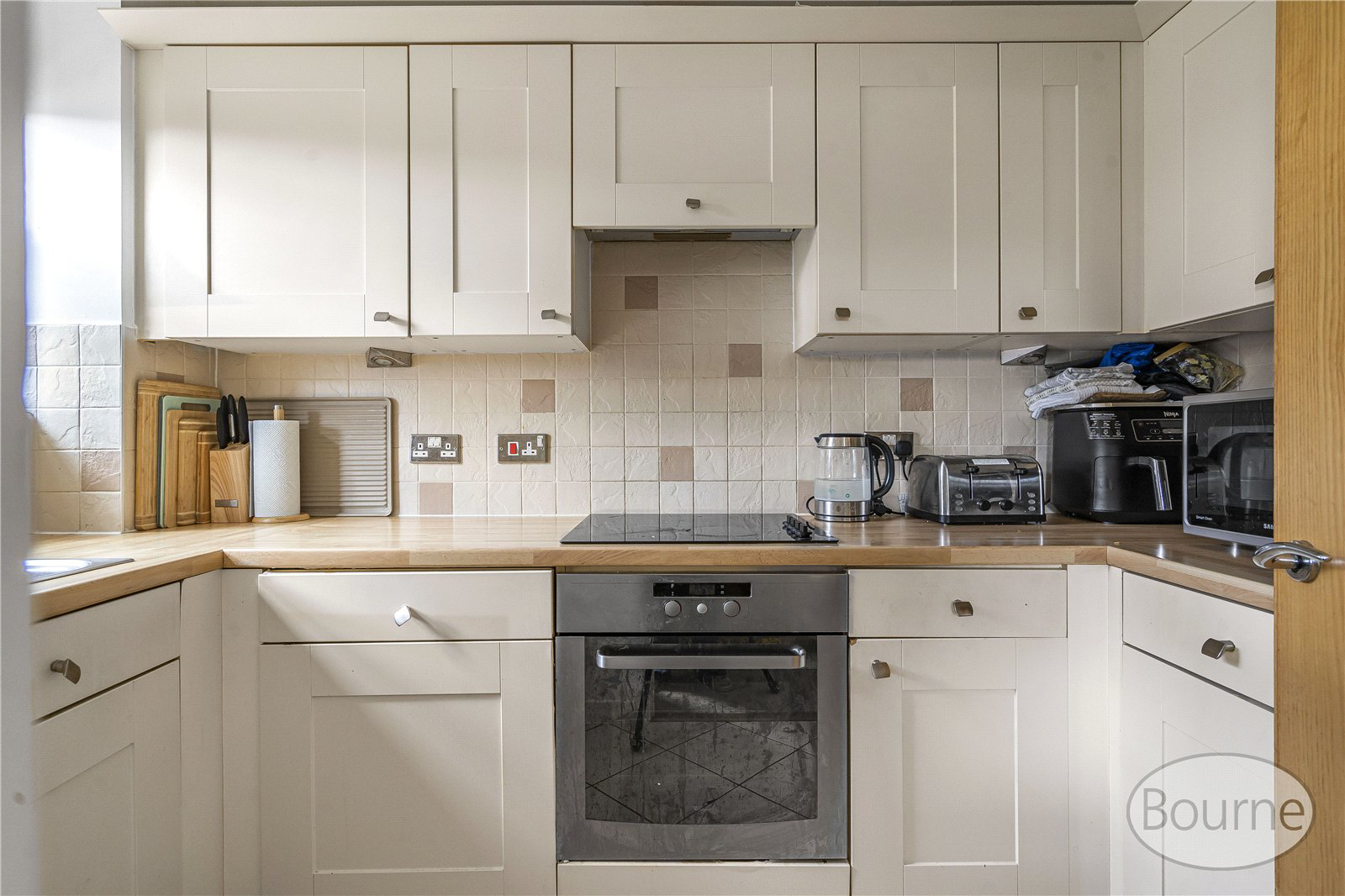 Hipley Street, Old Woking, Woking, Surrey, GU22, photo 14
