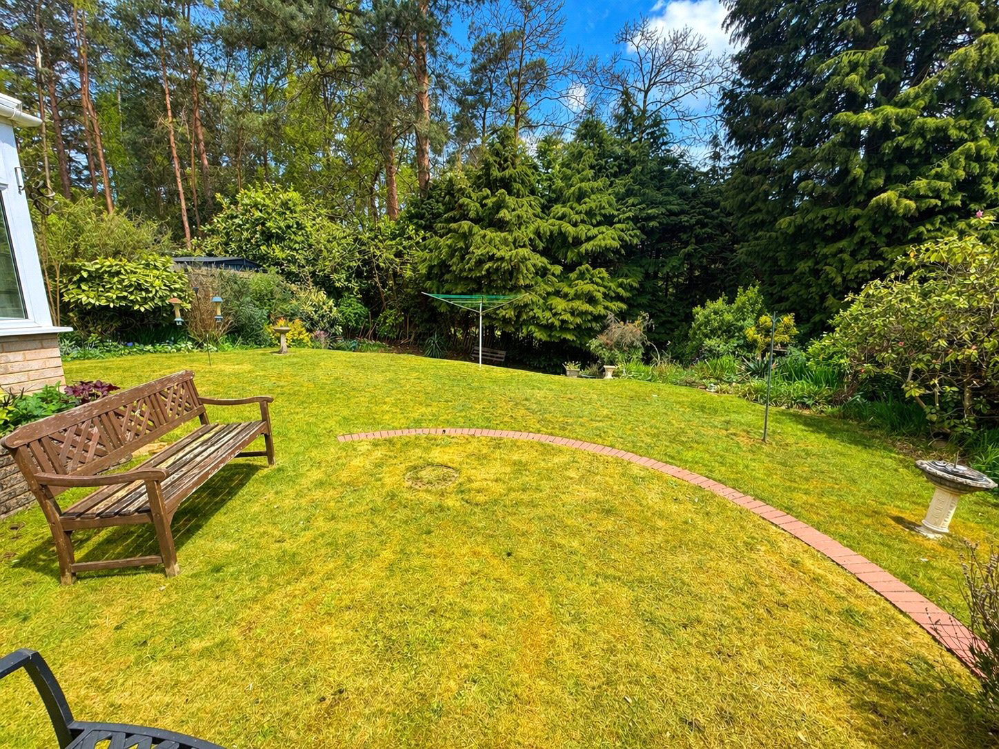 Vale Close, Lower Bourne, Farnham, Surrey, GU10, photo 11