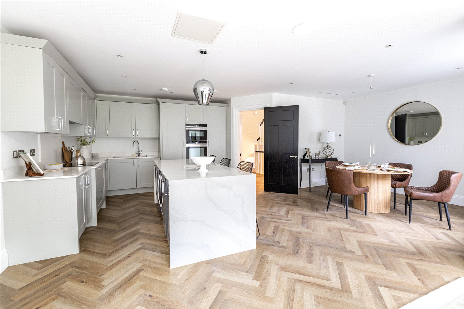 Oakshade Road, Oxshott, Leatherhead, Surrey, KT22, photo 4