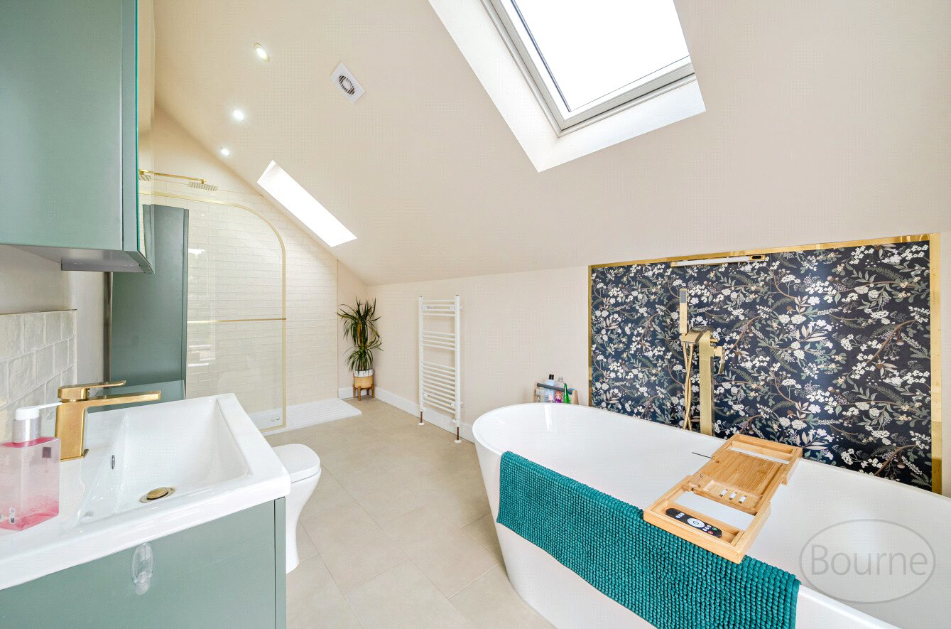 Lower Guildford Road, Knaphill, Woking, Surrey, GU21, photo 12