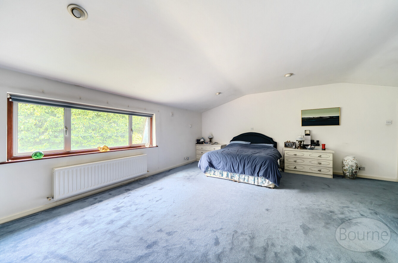 Camp End Road, St. Georges Hill, Weybridge, Surrey, KT13, photo 6