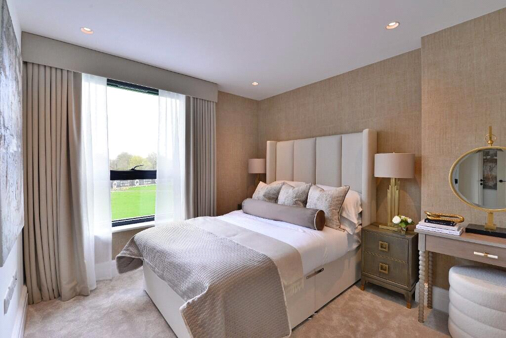 Medlands, Alfold Gardens, Alfold, Surrey, GU6, photo 10