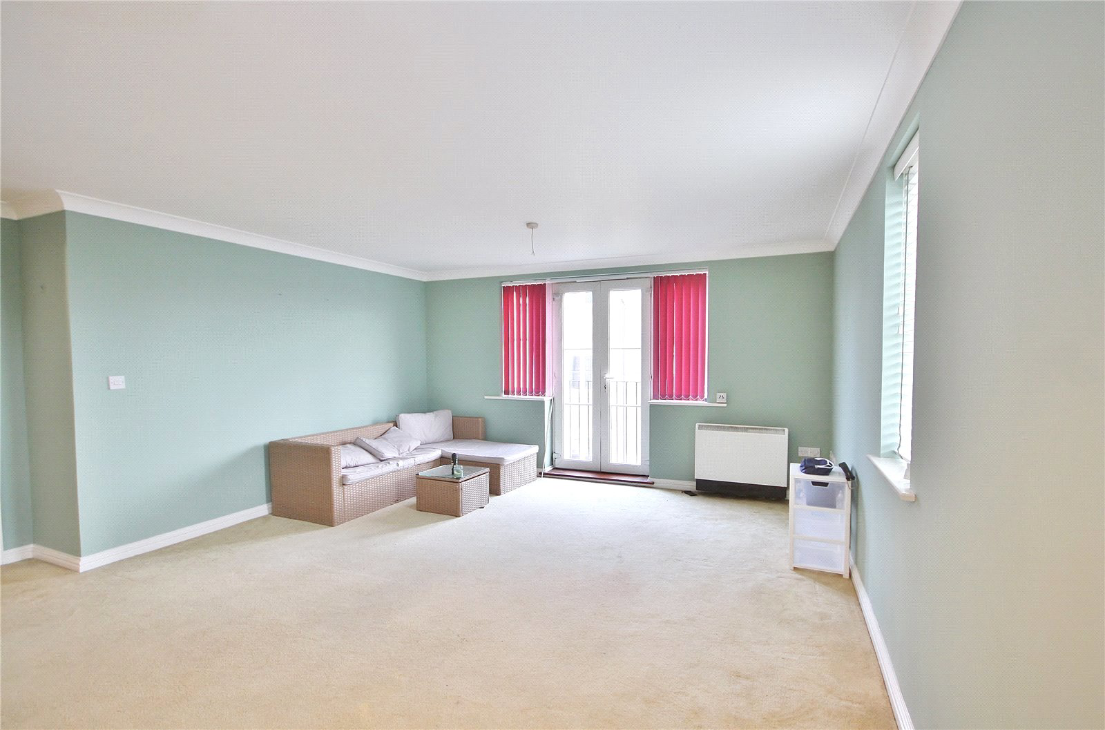 Tudor Way, Knaphill, Woking, Surrey, GU21, photo 3