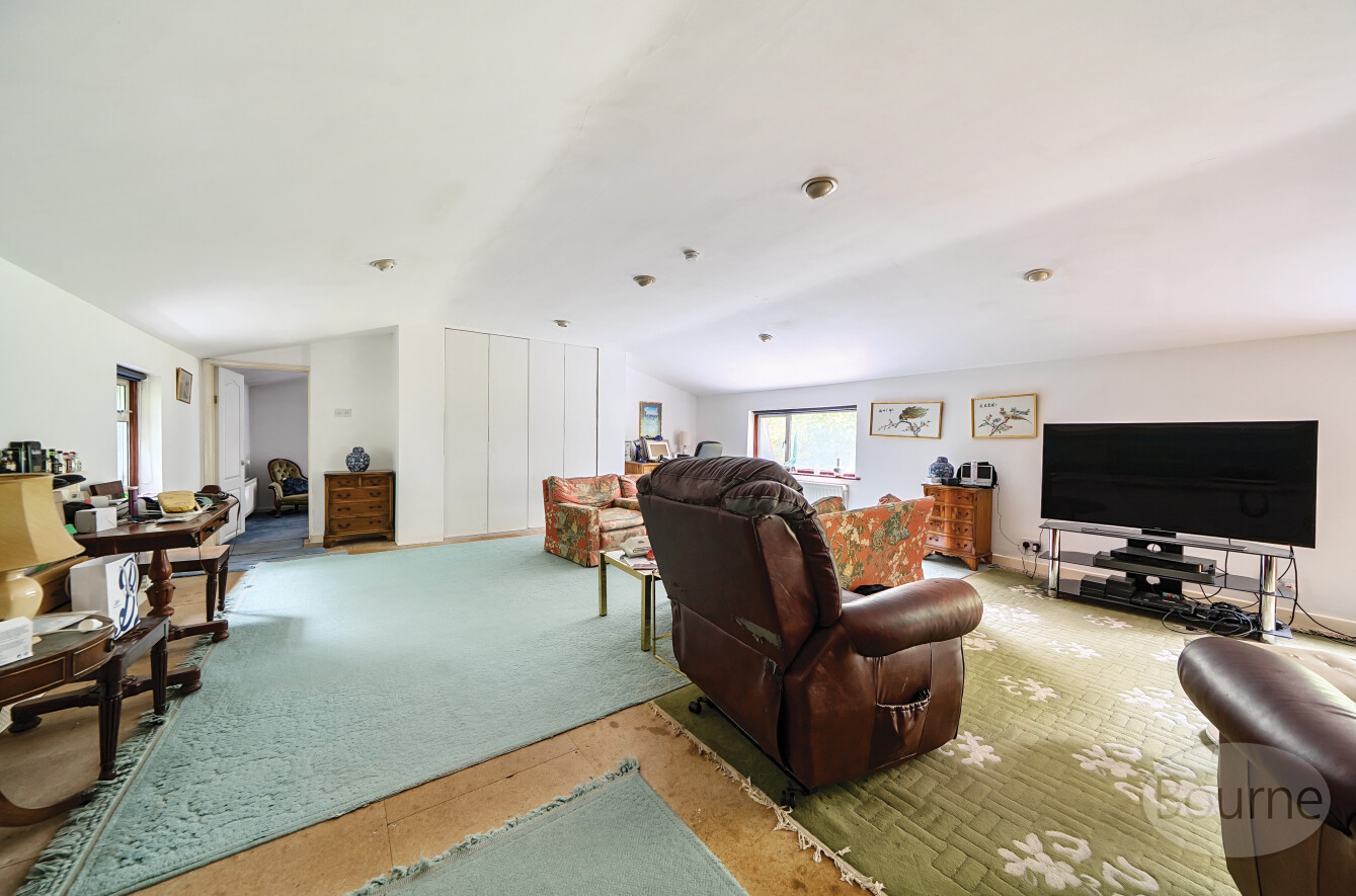 Camp End Road, St. Georges Hill, Weybridge, Surrey, KT13, photo 5