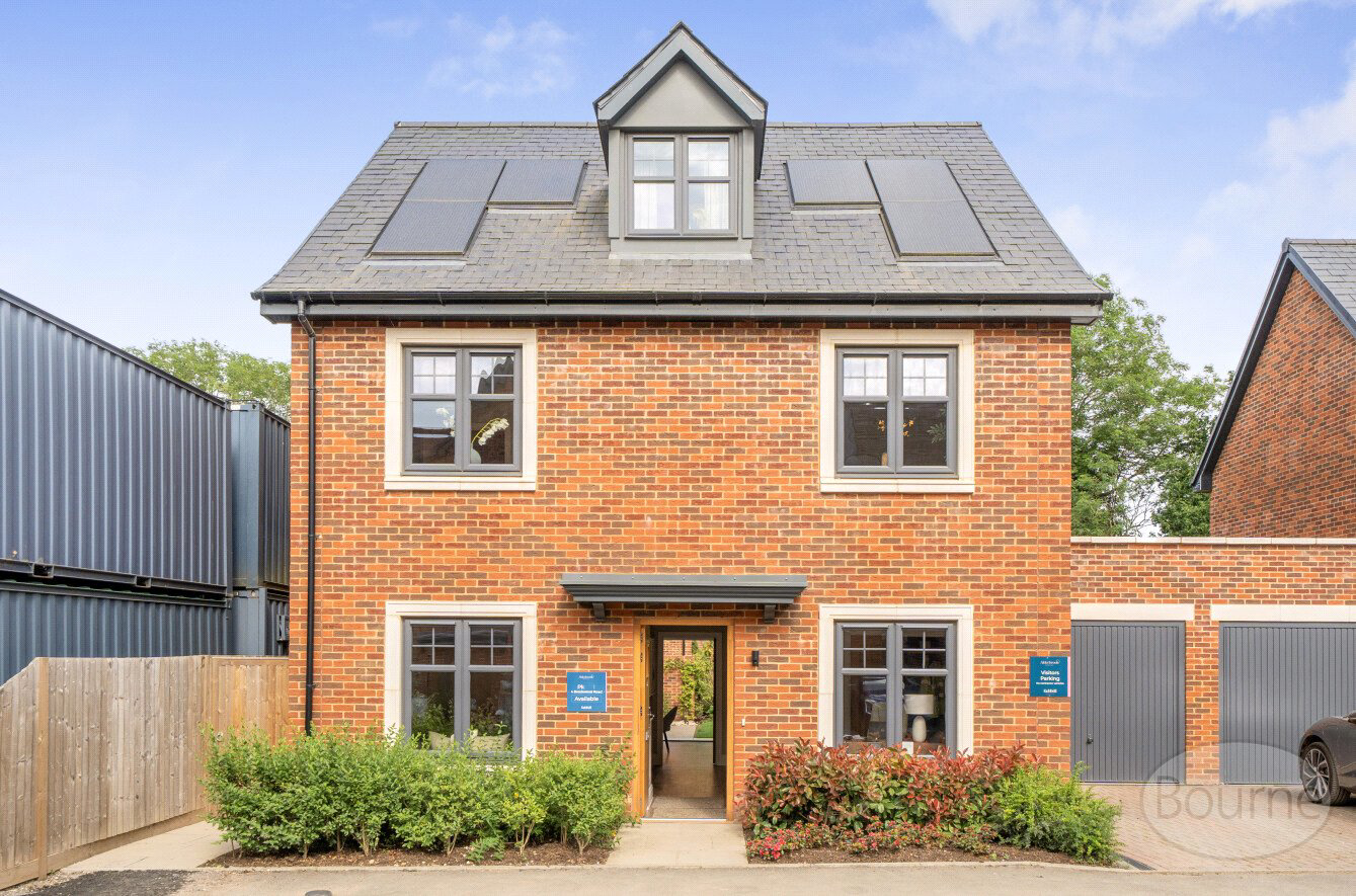 Brookwood Road, Petersfield, Hampshire, GU31