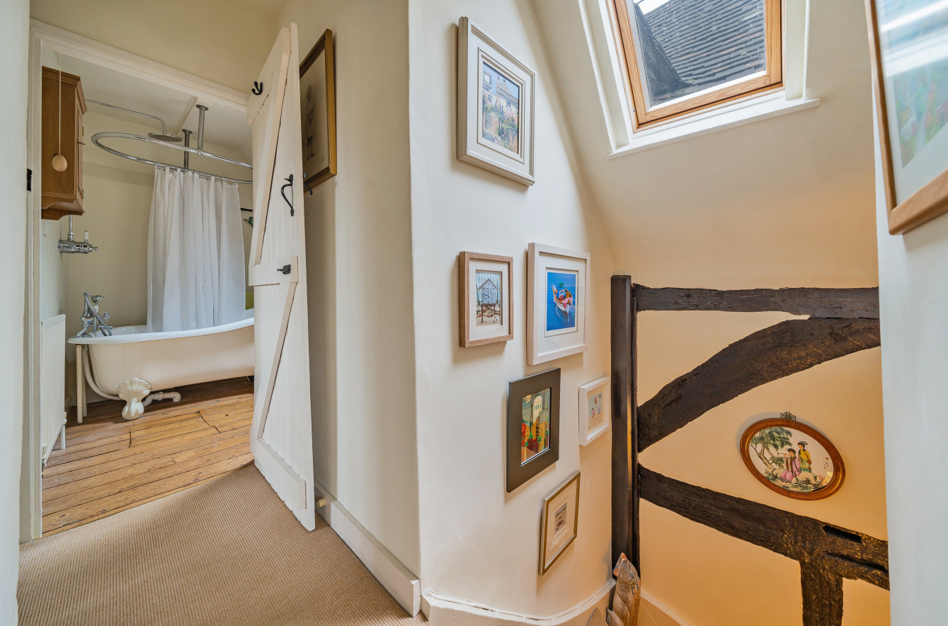 Dippenhall Street, Crondall, Farnham, Hampshire, GU10, photo 18