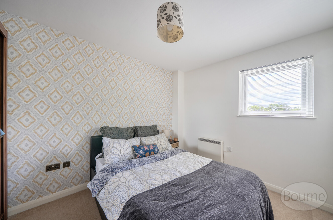 New Zealand Avenue, Walton-On-Thames, Surrey, KT12, photo 11