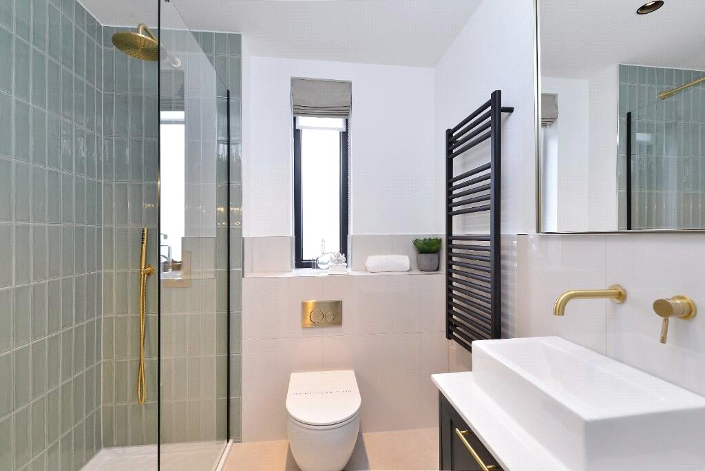 Medlands, Alfold Gardens, Alfold, Surrey, GU6, photo 14