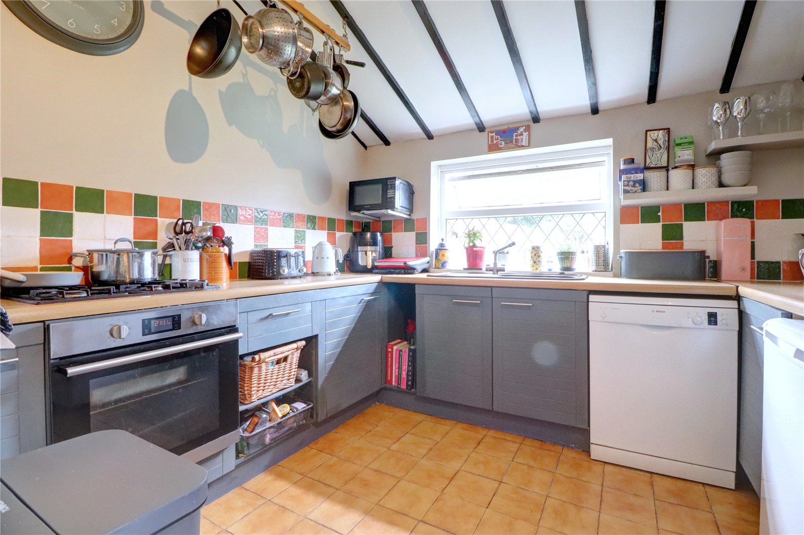 Furze Lane, Godalming, Surrey, GU7, photo 2